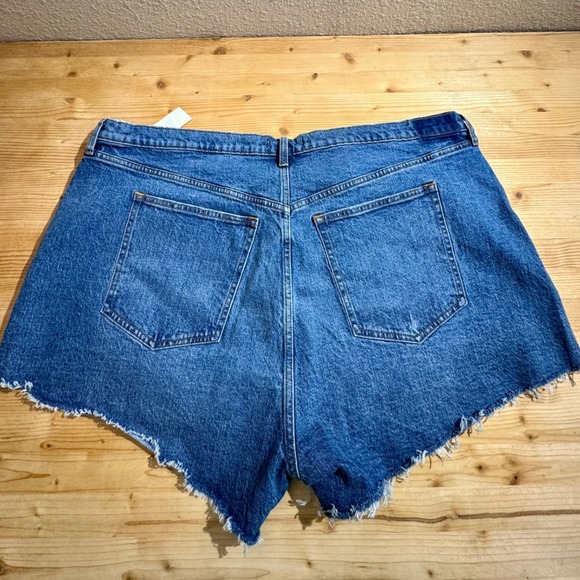 Abercrombie & Fitch The‎ Mom Short High Rise Distressed Denim Shorts Size 36 - Picture 6 of 7